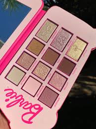 BARBIE PALETA DE SOMBRAS BEAUTY CREATIONS